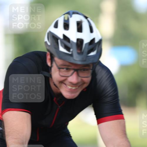 10.08.2025 - GEWOBA Citytriathlon Bremen Yannick Fuchs http://msf.ph/oto/8540776 10.08.2025 10:30:19 Radfahren 377, 433, 441 meine-sportfotos.de