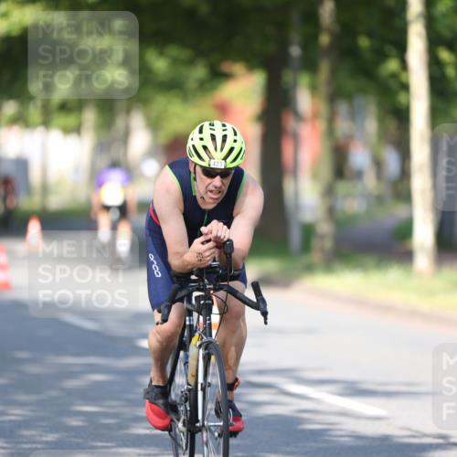 10.08.2025 - GEWOBA Citytriathlon Bremen Yannick Fuchs http://msf.ph/oto/8540778 10.08.2025 10:30:20 Radfahren 377, 433, 441 meine-sportfotos.de