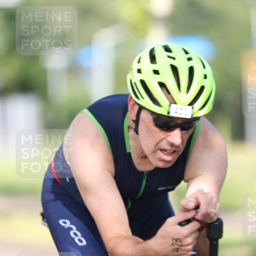 10.08.2025 - GEWOBA Citytriathlon Bremen Yannick Fuchs http://msf.ph/oto/8540782 10.08.2025 10:30:21 Radfahren 377, 433, 441 meine-sportfotos.de