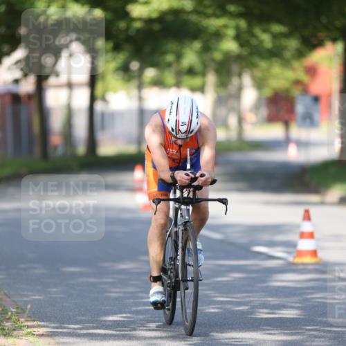 10.08.2025 - GEWOBA Citytriathlon Bremen Yannick Fuchs http://msf.ph/oto/8540785 10.08.2025 10:30:28 Radfahren 377, 441, 471 meine-sportfotos.de
