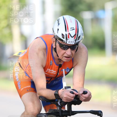 10.08.2025 - GEWOBA Citytriathlon Bremen Yannick Fuchs http://msf.ph/oto/8540788 10.08.2025 10:30:30 Radfahren 377, 441, 471 meine-sportfotos.de