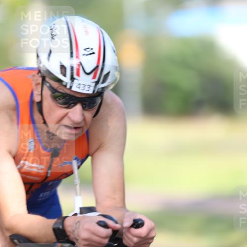 10.08.2025 - GEWOBA Citytriathlon Bremen Yannick Fuchs http://msf.ph/oto/8540789 10.08.2025 10:30:30 Radfahren 377, 441, 471 meine-sportfotos.de