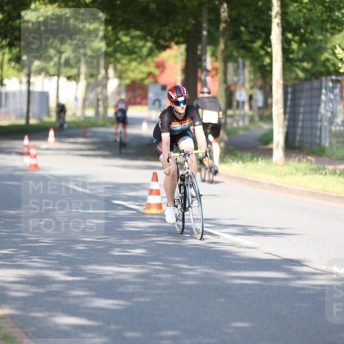10.08.2025 - GEWOBA Citytriathlon Bremen Yannick Fuchs http://msf.ph/oto/8540791 10.08.2025 10:30:43 Radfahren 353, 376, 377, 471, 476 meine-sportfotos.de