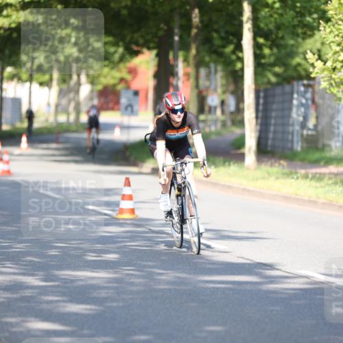 10.08.2025 - GEWOBA Citytriathlon Bremen Yannick Fuchs http://msf.ph/oto/8540792 10.08.2025 10:30:43 Radfahren 353, 376, 377, 471, 476 meine-sportfotos.de