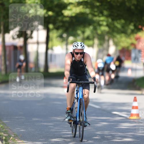 10.08.2025 - GEWOBA Citytriathlon Bremen Yannick Fuchs http://msf.ph/oto/8540800 10.08.2025 10:30:48 Radfahren 353, 376, 471, 476 meine-sportfotos.de