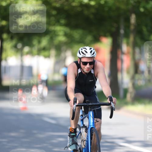 10.08.2025 - GEWOBA Citytriathlon Bremen Yannick Fuchs http://msf.ph/oto/8540801 10.08.2025 10:30:48 Radfahren 353, 376, 471, 476 meine-sportfotos.de