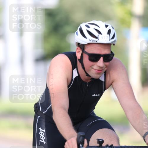 10.08.2025 - GEWOBA Citytriathlon Bremen Yannick Fuchs http://msf.ph/oto/8540804 10.08.2025 10:30:49 Radfahren 353, 376, 471, 476 meine-sportfotos.de