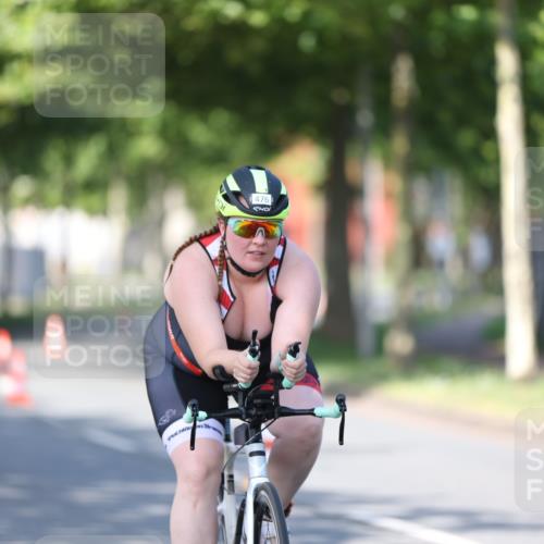 10.08.2025 - GEWOBA Citytriathlon Bremen Yannick Fuchs http://msf.ph/oto/8540816 10.08.2025 10:31:15 Radfahren 363, 387, 434 meine-sportfotos.de