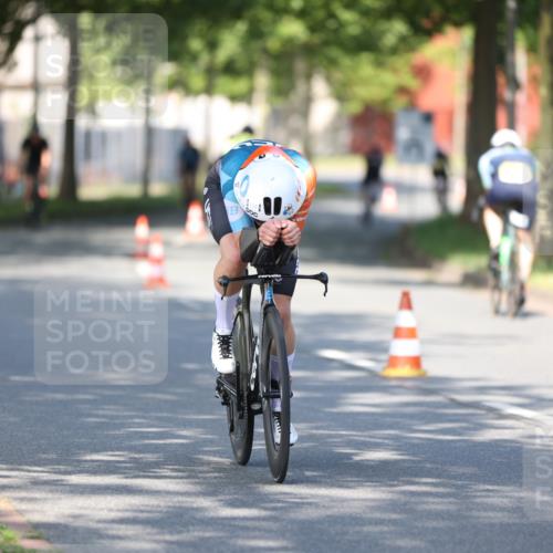 10.08.2025 - GEWOBA Citytriathlon Bremen Yannick Fuchs http://msf.ph/oto/8540820 10.08.2025 10:31:26 Radfahren 363, 387, 434 meine-sportfotos.de
