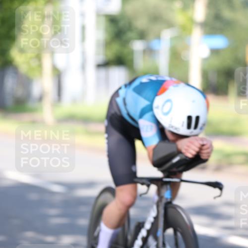 10.08.2025 - GEWOBA Citytriathlon Bremen Yannick Fuchs http://msf.ph/oto/8540823 10.08.2025 10:31:27 Radfahren 363, 387, 434 meine-sportfotos.de