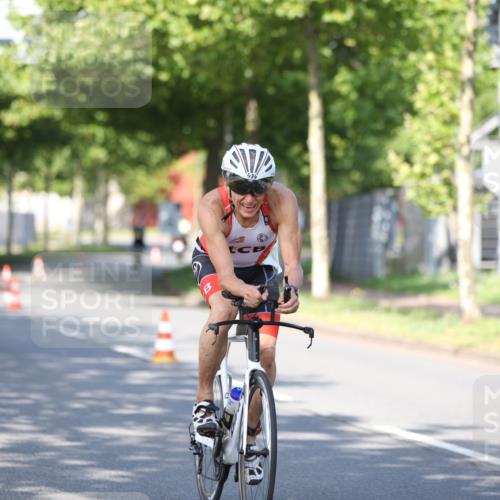 10.08.2025 - GEWOBA Citytriathlon Bremen Yannick Fuchs http://msf.ph/oto/8540829 10.08.2025 10:31:31 Radfahren 363 meine-sportfotos.de