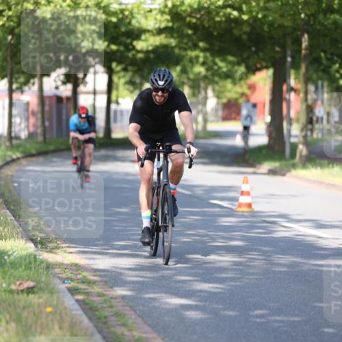 10.08.2025 - GEWOBA Citytriathlon Bremen Yannick Fuchs http://msf.ph/oto/8540832 10.08.2025 10:31:32 Radfahren 363 meine-sportfotos.de