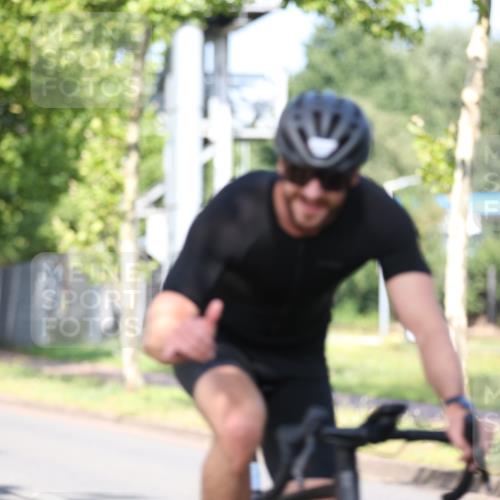 10.08.2025 - GEWOBA Citytriathlon Bremen Yannick Fuchs http://msf.ph/oto/8540837 10.08.2025 10:31:33 Radfahren 363 meine-sportfotos.de