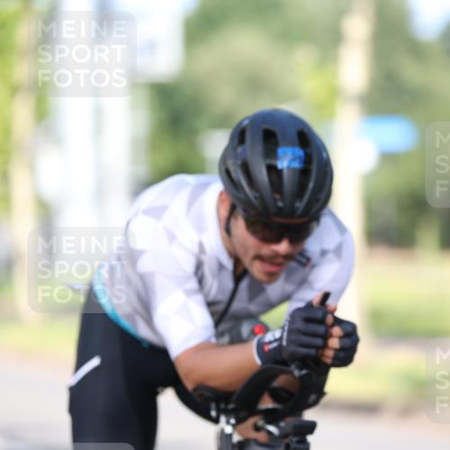 10.08.2025 - GEWOBA Citytriathlon Bremen Yannick Fuchs http://msf.ph/oto/8540862 10.08.2025 10:32:25 Radfahren 354, 406, 408, 426, 432, 473, 502, 508 meine-sportfotos.de