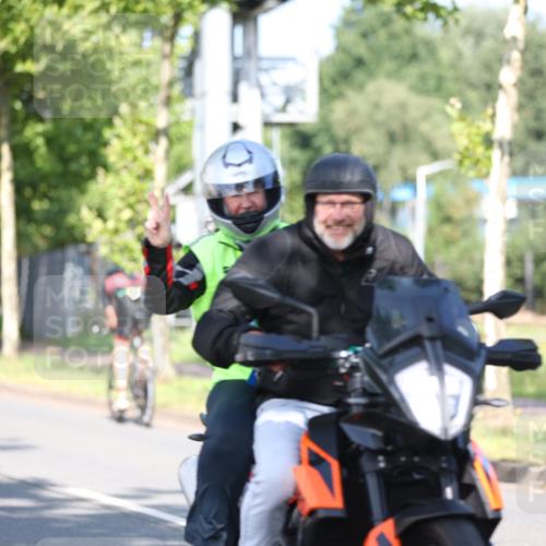 10.08.2025 - GEWOBA Citytriathlon Bremen Yannick Fuchs http://msf.ph/oto/8540871 10.08.2025 10:32:30 Radfahren 349, 354, 406, 408, 426, 432, 473, 483, 502 meine-sportfotos.de