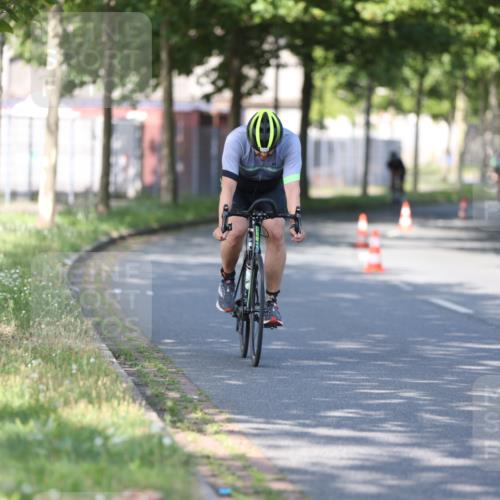 10.08.2025 - GEWOBA Citytriathlon Bremen Yannick Fuchs http://msf.ph/oto/8540872 10.08.2025 10:32:32 Radfahren 349, 354, 406, 408, 426, 432, 473, 483, 502 meine-sportfotos.de