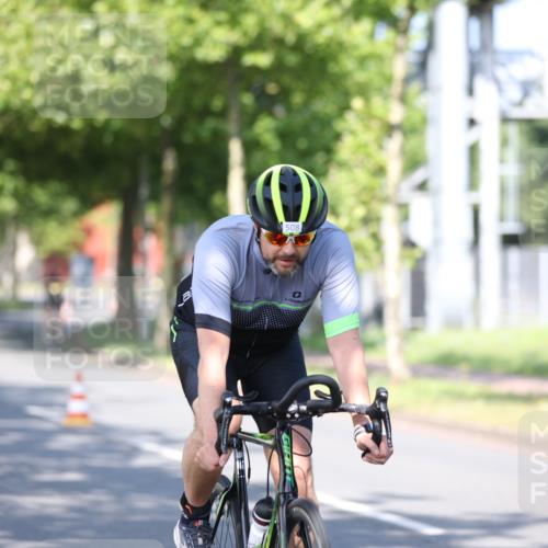10.08.2025 - GEWOBA Citytriathlon Bremen Yannick Fuchs http://msf.ph/oto/8540885 10.08.2025 10:32:34 Radfahren 349, 354, 406, 408, 426, 432, 473, 483, 502 meine-sportfotos.de