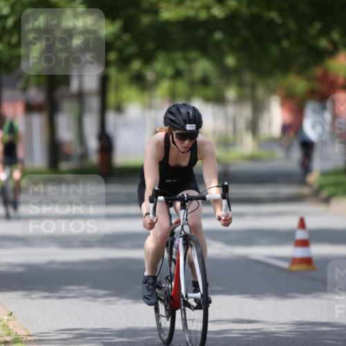 10.08.2025 - GEWOBA Citytriathlon Bremen Yannick Fuchs http://msf.ph/oto/8540887 10.08.2025 12:44:04 Radfahren 608, 661, 731, 908, 954, 1036 meine-sportfotos.de