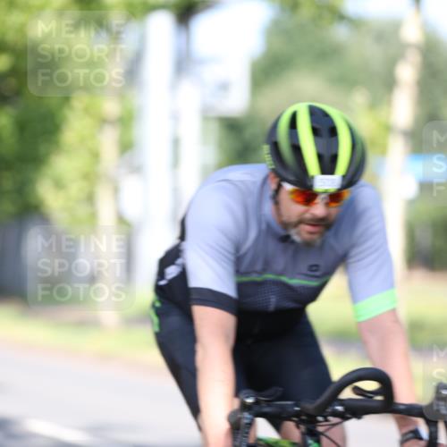 10.08.2025 - GEWOBA Citytriathlon Bremen Yannick Fuchs http://msf.ph/oto/8540889 10.08.2025 10:32:34 Radfahren 349, 354, 406, 408, 426, 432, 473, 483, 502 meine-sportfotos.de