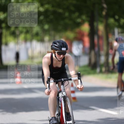 10.08.2025 - GEWOBA Citytriathlon Bremen Yannick Fuchs http://msf.ph/oto/8540890 10.08.2025 12:44:05 Radfahren 608, 661, 731, 908, 954, 1036 meine-sportfotos.de