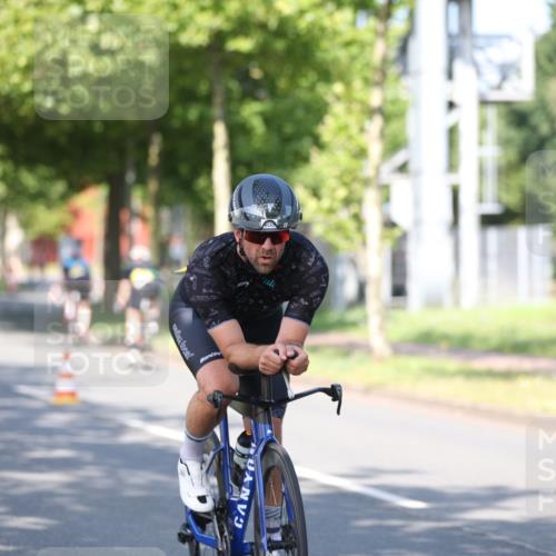 10.08.2025 - GEWOBA Citytriathlon Bremen Yannick Fuchs http://msf.ph/oto/8540894 10.08.2025 10:32:41 Radfahren 349, 371, 384, 406, 426, 432, 473, 483, 502 meine-sportfotos.de