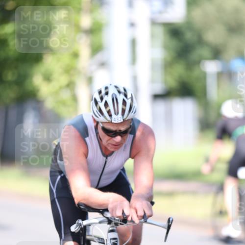 10.08.2025 - GEWOBA Citytriathlon Bremen Yannick Fuchs http://msf.ph/oto/8540914 10.08.2025 10:32:47 Radfahren 349, 355, 371, 384, 406, 483, 502 meine-sportfotos.de