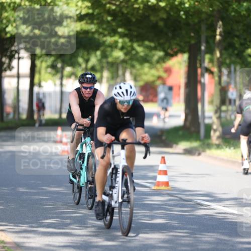 10.08.2025 - GEWOBA Citytriathlon Bremen Yannick Fuchs http://msf.ph/oto/8540920 10.08.2025 10:32:49 Radfahren 349, 355, 371, 384, 390, 483, 502 meine-sportfotos.de