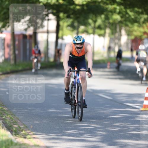 10.08.2025 - GEWOBA Citytriathlon Bremen Yannick Fuchs http://msf.ph/oto/8540931 10.08.2025 10:32:51 Radfahren 349, 355, 371, 384, 390, 483 meine-sportfotos.de