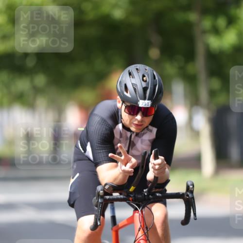 10.08.2025 - GEWOBA Citytriathlon Bremen Yannick Fuchs http://msf.ph/oto/8540934 10.08.2025 12:44:11 Radfahren 661, 669, 693, 703, 713, 731, 746, 908, 965, 1036 meine-sportfotos.de