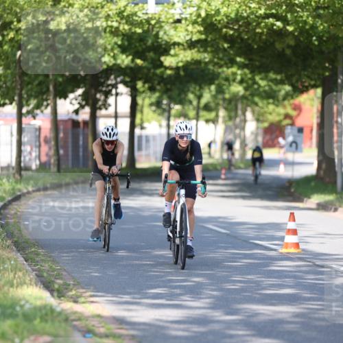 10.08.2025 - GEWOBA Citytriathlon Bremen Yannick Fuchs http://msf.ph/oto/8540952 10.08.2025 10:32:58 Radfahren 355, 371, 384, 390, 430 meine-sportfotos.de