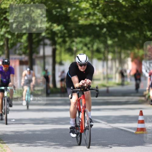 10.08.2025 - GEWOBA Citytriathlon Bremen Yannick Fuchs http://msf.ph/oto/8540958 10.08.2025 12:44:16 Radfahren 661, 669, 693, 703, 713, 731, 746, 908, 911, 965 meine-sportfotos.de