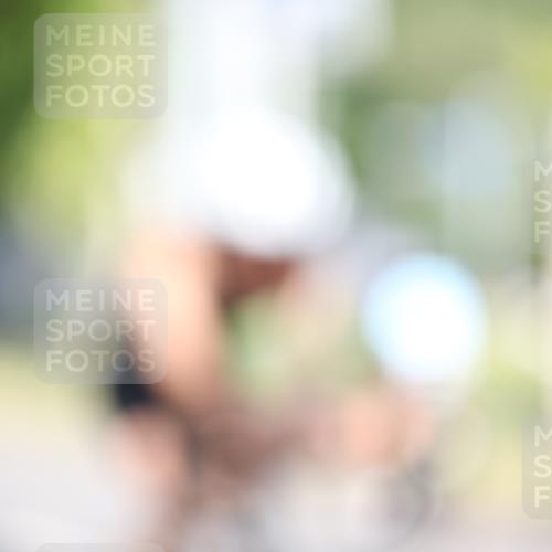 10.08.2025 - GEWOBA Citytriathlon Bremen Yannick Fuchs http://msf.ph/oto/8540967 10.08.2025 10:33:00 Radfahren 355, 371, 384, 390, 430 meine-sportfotos.de