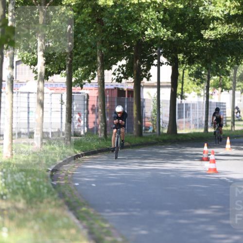10.08.2025 - GEWOBA Citytriathlon Bremen Yannick Fuchs http://msf.ph/oto/8540978 10.08.2025 10:33:33 Radfahren 127, 350, 396, 428, 479, 504 meine-sportfotos.de