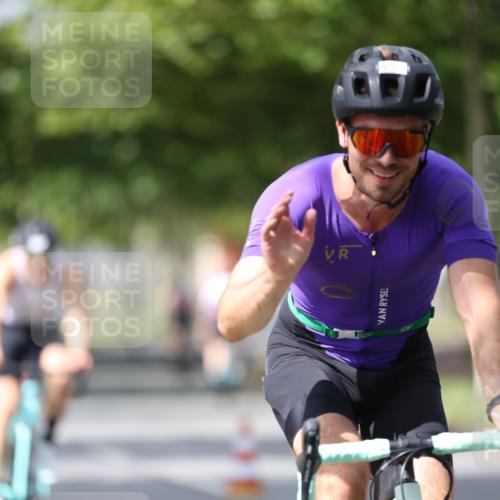 10.08.2025 - GEWOBA Citytriathlon Bremen Yannick Fuchs http://msf.ph/oto/8540979 10.08.2025 12:44:19 Radfahren 661, 669, 693, 703, 713, 731, 746, 908, 911, 965 meine-sportfotos.de