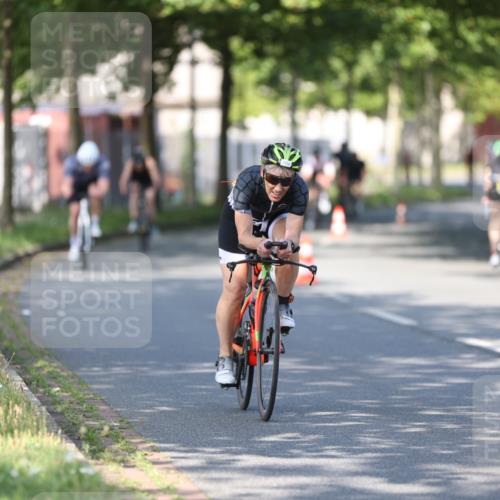 10.08.2025 - GEWOBA Citytriathlon Bremen Yannick Fuchs http://msf.ph/oto/8540999 10.08.2025 10:33:44 Radfahren 81, 127, 151, 161, 245, 350, 394, 400, 428, 451, 491, 504 meine-sportfotos.de