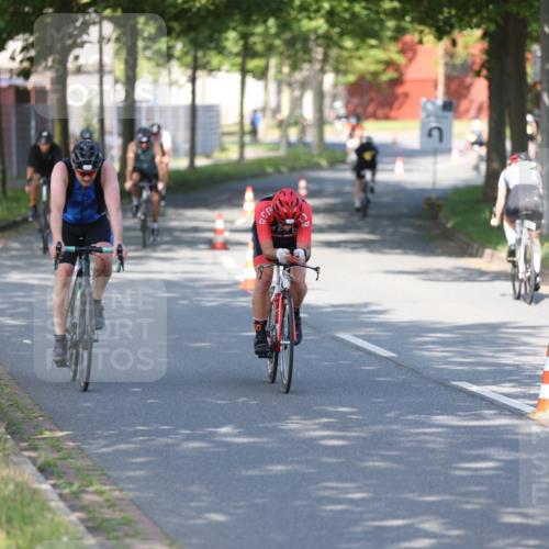 10.08.2025 - GEWOBA Citytriathlon Bremen Yannick Fuchs http://msf.ph/oto/8541112 10.08.2025 10:35:00 Radfahren 21, 129, 147, 181, 241, 379, 393, 404, 413, 445, 461 meine-sportfotos.de