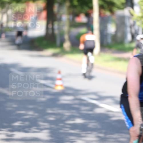 10.08.2025 - GEWOBA Citytriathlon Bremen Yannick Fuchs http://msf.ph/oto/8541133 10.08.2025 10:35:02 Radfahren 129, 147, 181, 241, 379, 393, 404, 413, 445, 461 meine-sportfotos.de