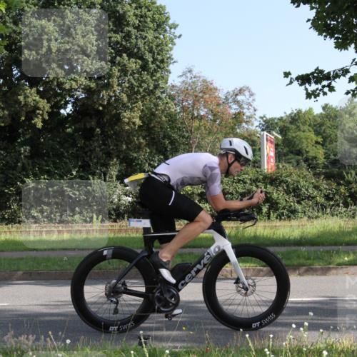 10.08.2025 - GEWOBA Citytriathlon Bremen Yannick Fuchs http://msf.ph/oto/8541142 10.08.2025 10:23:28 Radfahren 375 meine-sportfotos.de