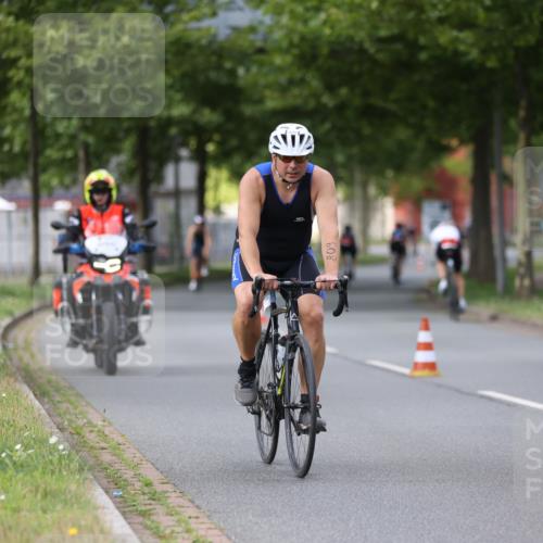 10.08.2025 - GEWOBA Citytriathlon Bremen Yannick Fuchs http://msf.ph/oto/8541146 10.08.2025 12:44:49 Radfahren 607, 638, 716, 727, 786, 800, 809, 819, 958, 1030 meine-sportfotos.de