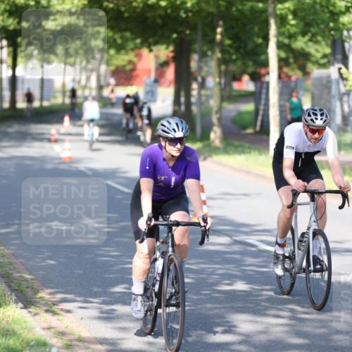 10.08.2025 - GEWOBA Citytriathlon Bremen Yannick Fuchs http://msf.ph/oto/8541156 10.08.2025 10:35:05 Radfahren 29, 147, 181, 241, 379, 382, 393, 404, 413, 444, 445, 461 meine-sportfotos.de