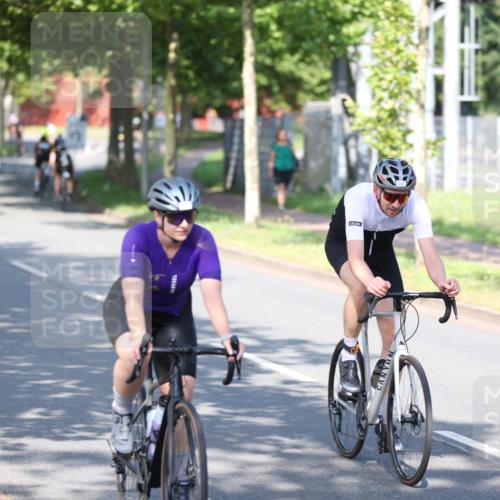 10.08.2025 - GEWOBA Citytriathlon Bremen Yannick Fuchs http://msf.ph/oto/8541159 10.08.2025 10:35:05 Radfahren 29, 147, 181, 241, 379, 382, 393, 404, 413, 444, 445, 461 meine-sportfotos.de