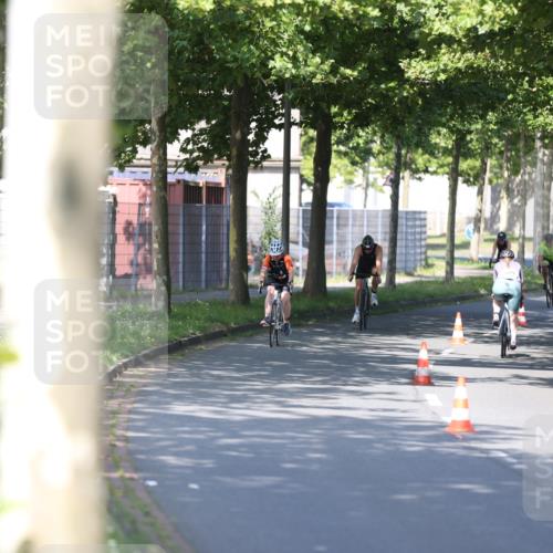 10.08.2025 - GEWOBA Citytriathlon Bremen Yannick Fuchs http://msf.ph/oto/8541165 10.08.2025 10:35:07 Radfahren 29, 147, 181, 241, 379, 382, 393, 404, 444, 445, 461 meine-sportfotos.de