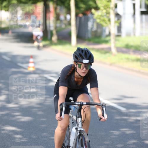 10.08.2025 - GEWOBA Citytriathlon Bremen Yannick Fuchs http://msf.ph/oto/8541171 10.08.2025 10:35:56 Radfahren 71, 109, 225, 392, 452, 493 meine-sportfotos.de