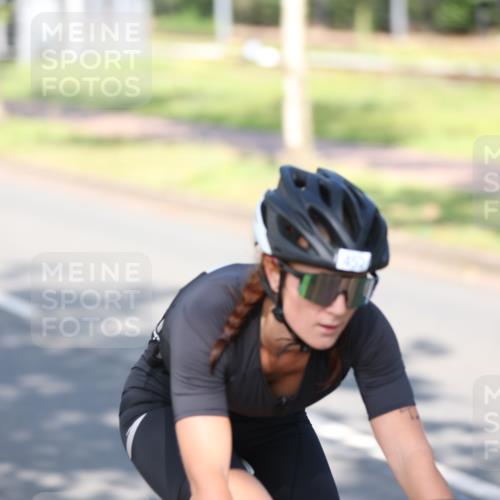 10.08.2025 - GEWOBA Citytriathlon Bremen Yannick Fuchs http://msf.ph/oto/8541173 10.08.2025 10:35:57 Radfahren 71, 109, 225, 373, 392, 452, 493 meine-sportfotos.de