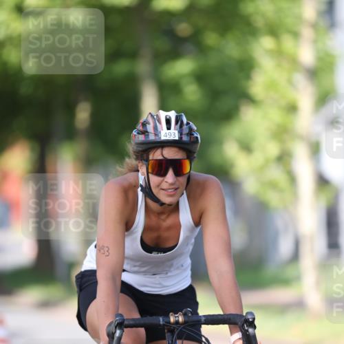 10.08.2025 - GEWOBA Citytriathlon Bremen Yannick Fuchs http://msf.ph/oto/8541198 10.08.2025 10:36:12 Radfahren 231, 373, 401, 450, 493 meine-sportfotos.de