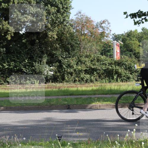10.08.2025 - GEWOBA Citytriathlon Bremen Yannick Fuchs http://msf.ph/oto/8541240 10.08.2025 10:25:12 Radfahren 368, 438 meine-sportfotos.de