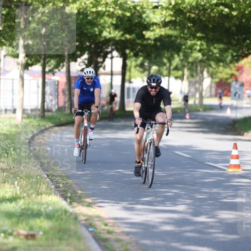10.08.2025 - GEWOBA Citytriathlon Bremen Yannick Fuchs http://msf.ph/oto/8541247 10.08.2025 10:36:28 Radfahren 99, 115, 117, 159, 231, 378, 397, 401, 447 meine-sportfotos.de