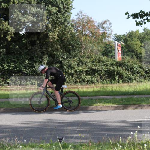 10.08.2025 - GEWOBA Citytriathlon Bremen Yannick Fuchs http://msf.ph/oto/8541255 10.08.2025 10:25:22 Radfahren 368, 438 meine-sportfotos.de
