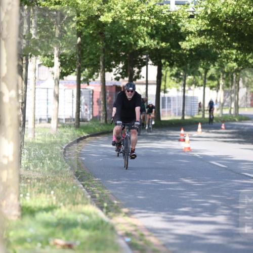 10.08.2025 - GEWOBA Citytriathlon Bremen Yannick Fuchs http://msf.ph/oto/8541272 10.08.2025 10:36:32 Radfahren 99, 115, 117, 159, 231, 378, 397, 401, 447 meine-sportfotos.de