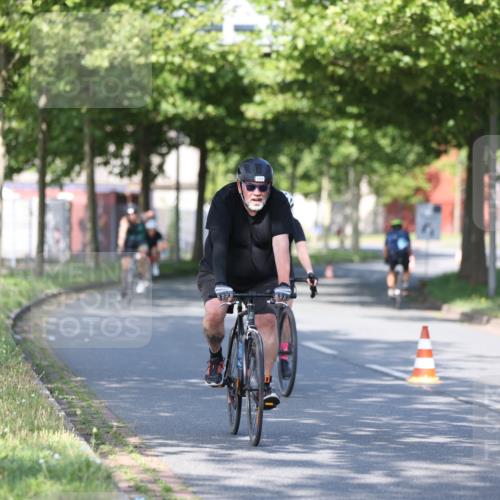 10.08.2025 - GEWOBA Citytriathlon Bremen Yannick Fuchs http://msf.ph/oto/8541276 10.08.2025 10:36:33 Radfahren 99, 115, 117, 159, 231, 378, 397, 401, 447 meine-sportfotos.de